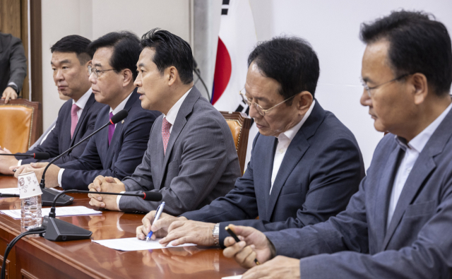 공천룰 경쟁: 與野, 경선 원칙 고수하며 속도전